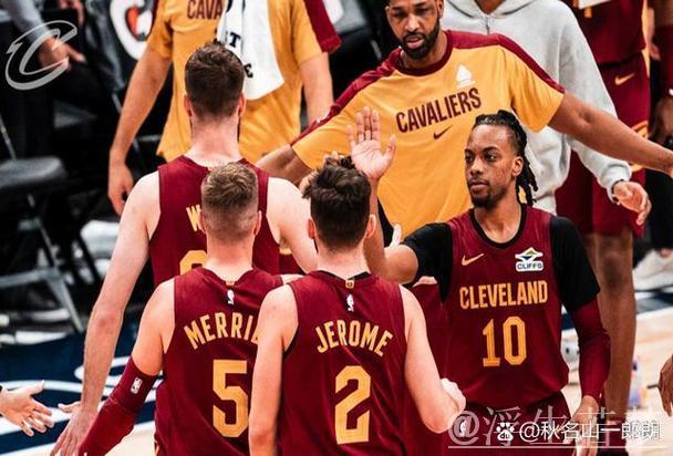 里夫斯送精彩助攻 詹姆斯命中首记三分 里夫斯送精彩助攻 詹姆斯命中首记三分